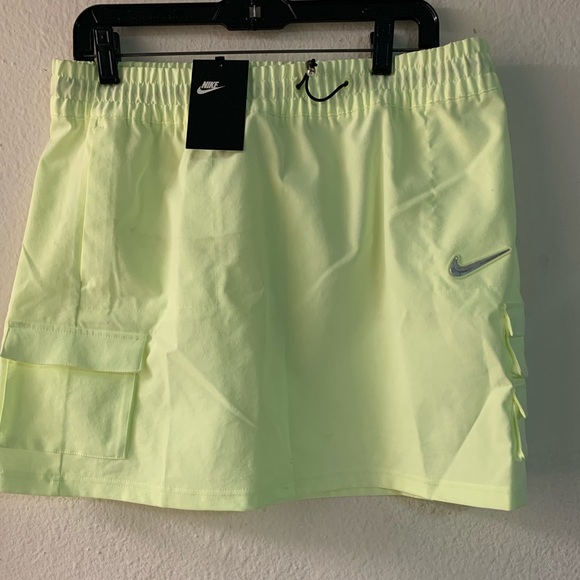 Nike Dresses & Skirts - Nike women's skirt size.L